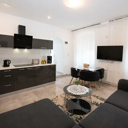 Apartment Emili Opatija Exterior photo