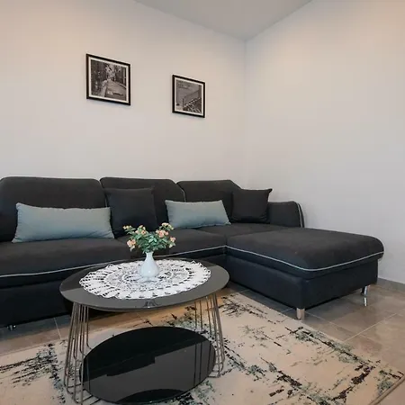 Apartment Emili Opatija Exterior photo