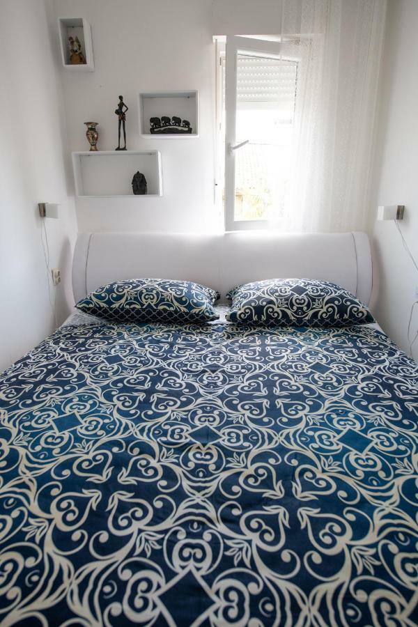 Emili Apartment *